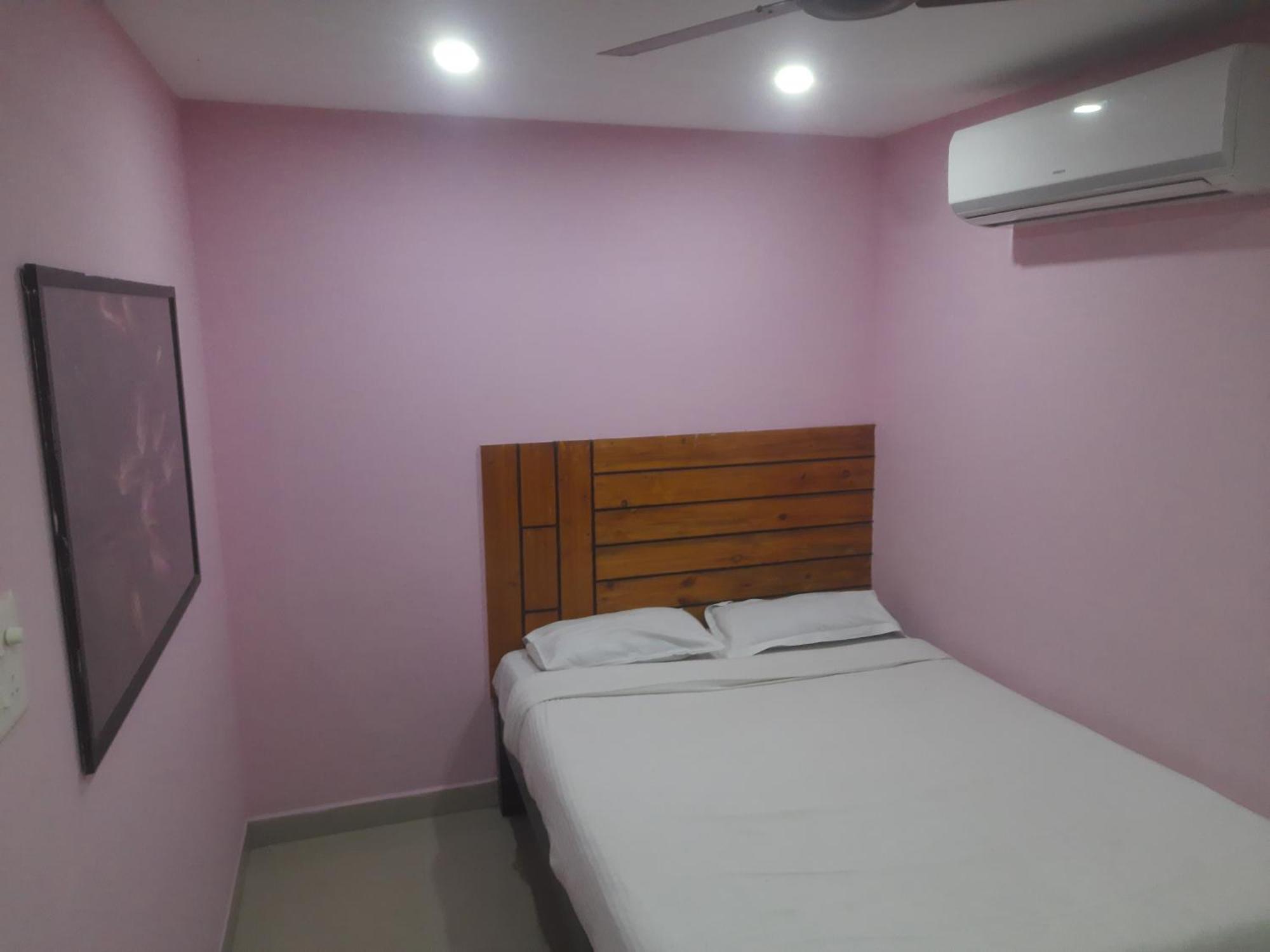 Skyway Rooms بونديتْشيري المظهر الخارجي الصورة