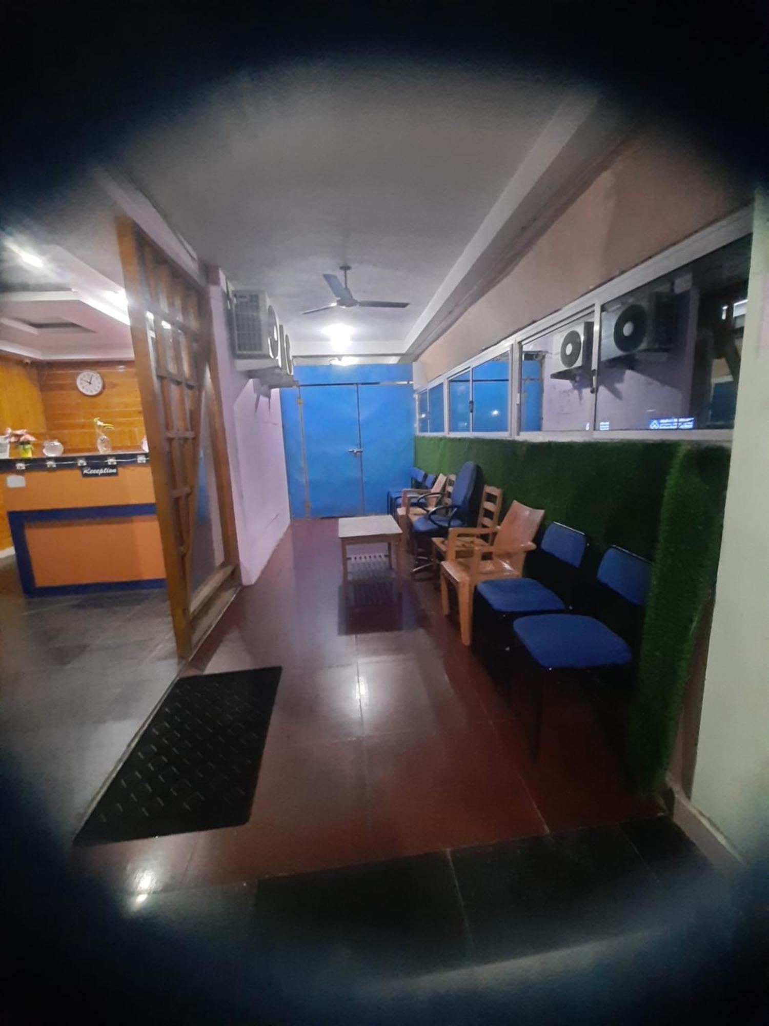 Skyway Rooms بونديتْشيري المظهر الخارجي الصورة